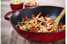 Chảo xào Staub đỏ 30 cm kèm vung-Thế giới đồ gia dụng HMD